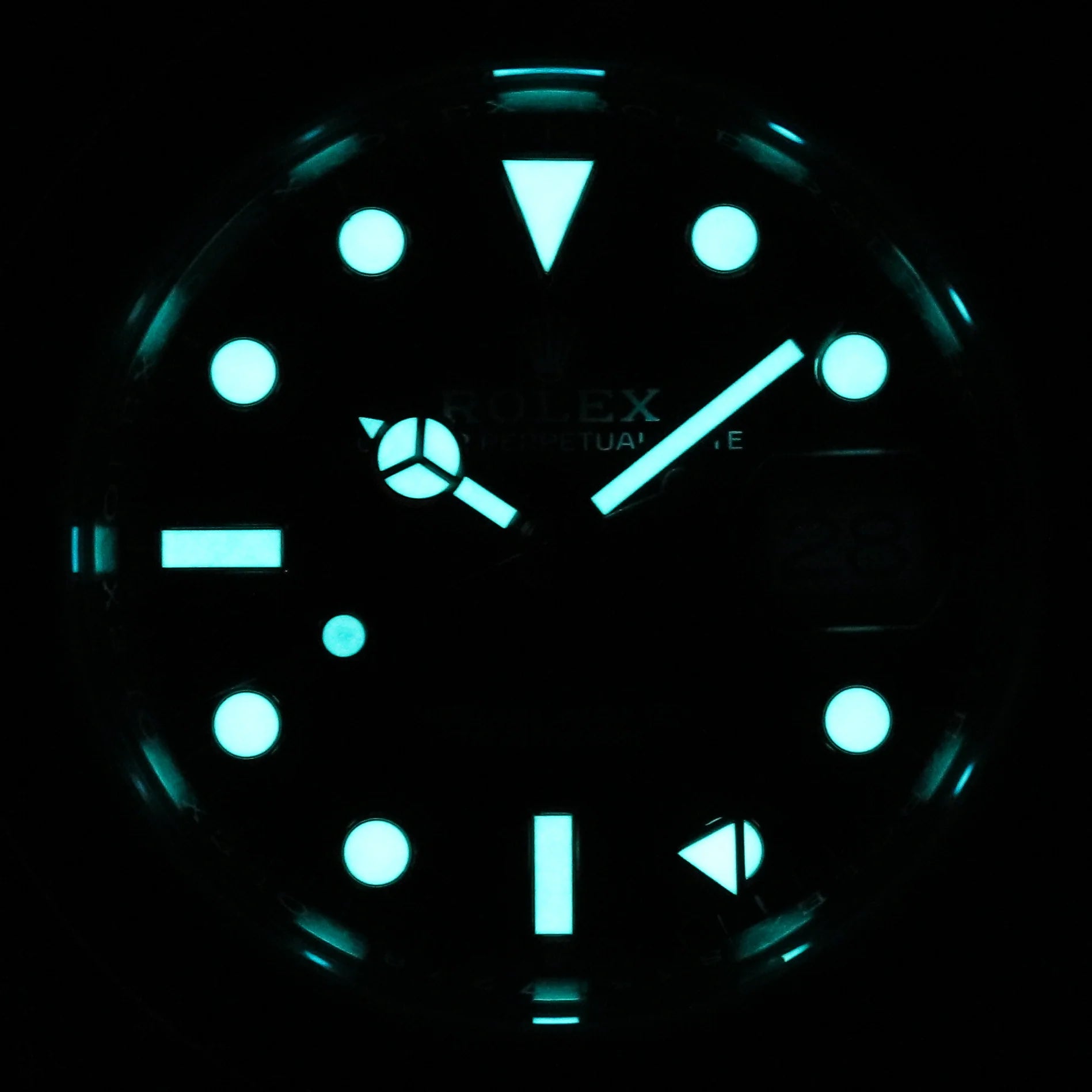 Rolex GMT-Master II 126710BLRO Pepsi NEW Jubilee Steel 40 mm