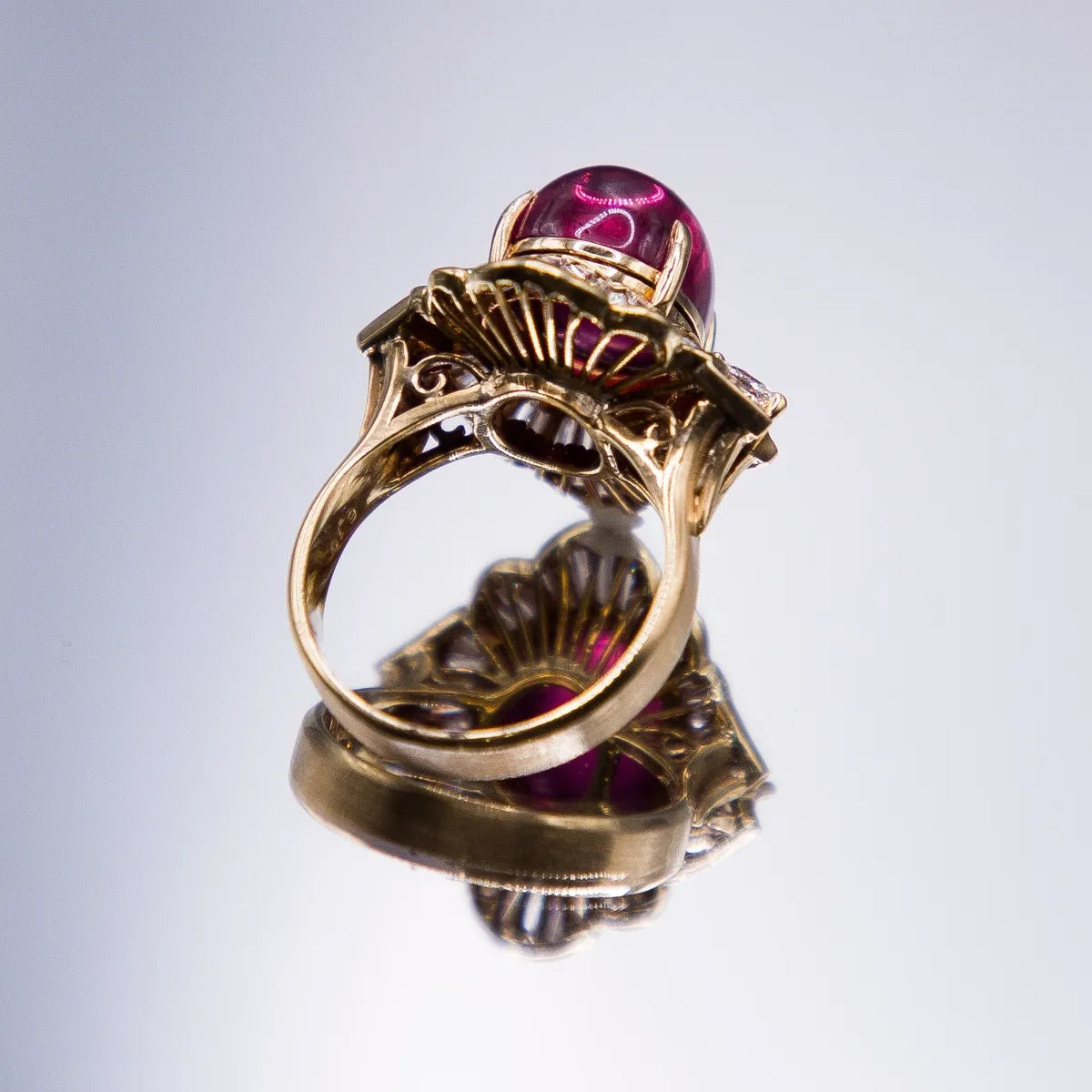 10.02 Carat Rubellite /18k Yellow Gold 2.31 Carats Fine Diamonds Cocktail Ring