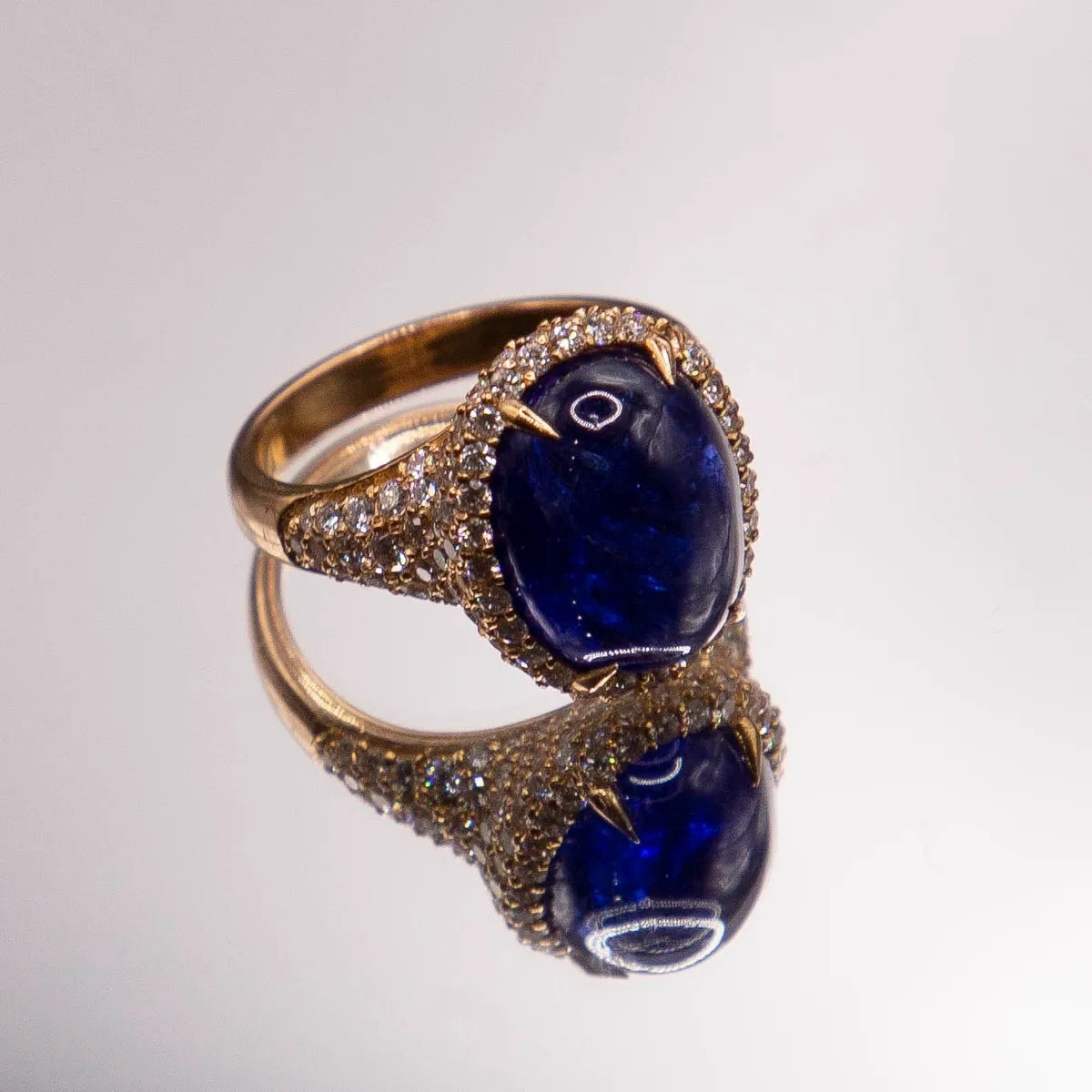 10.69 Carat Oval Cabochon Tanzanite/18k Yellow Gold Ring/2.14 Carats Diamond