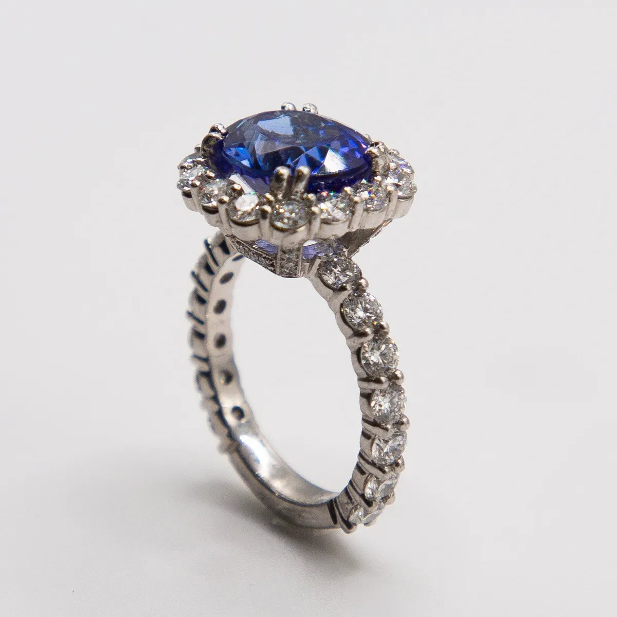 7.80 carats total Ceylon oval sapphire and diamond 950 Platinum Diamond Ring
