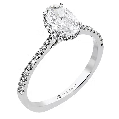 Eternal Sparkle 14k Gold Engagement Ring with Glittering Diamond Halo