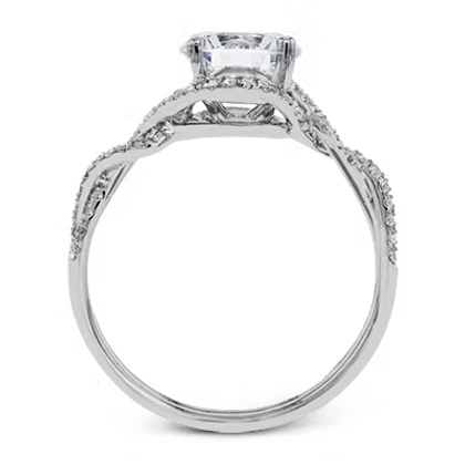 Sparkling White Gold Engagement Ring with Diamonds
