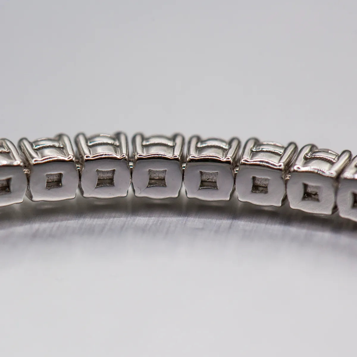14k White Gold Diamond Flex Bangle Bracelet