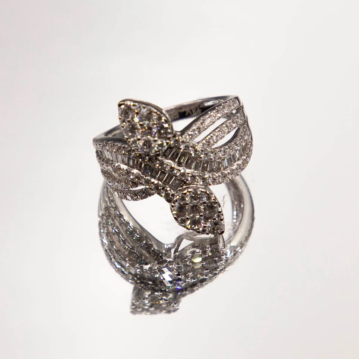 14k White Gold 1.79 cts Diamond Ring