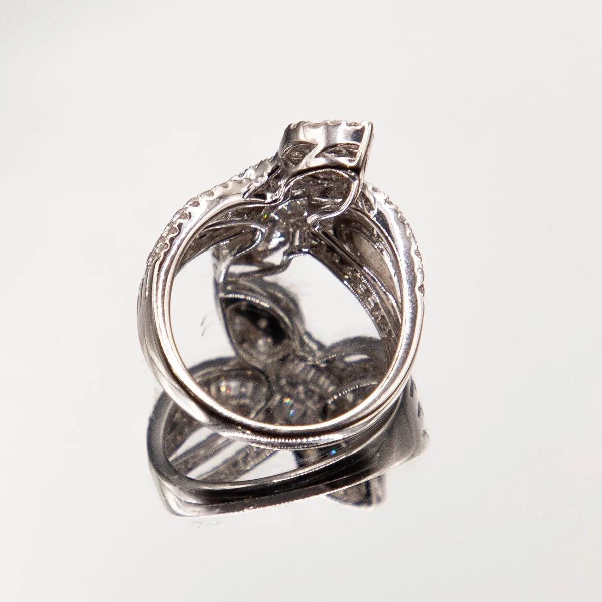 14k White Gold 1.79 cts Diamond Ring