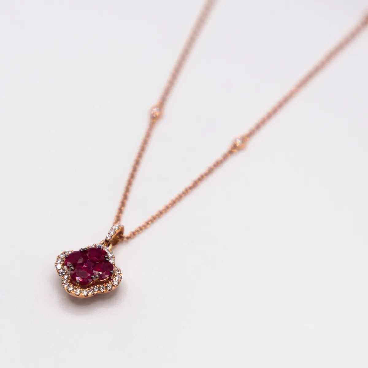 1.32 carat Burma ruby Diamond rose gold Alhambra Pendant