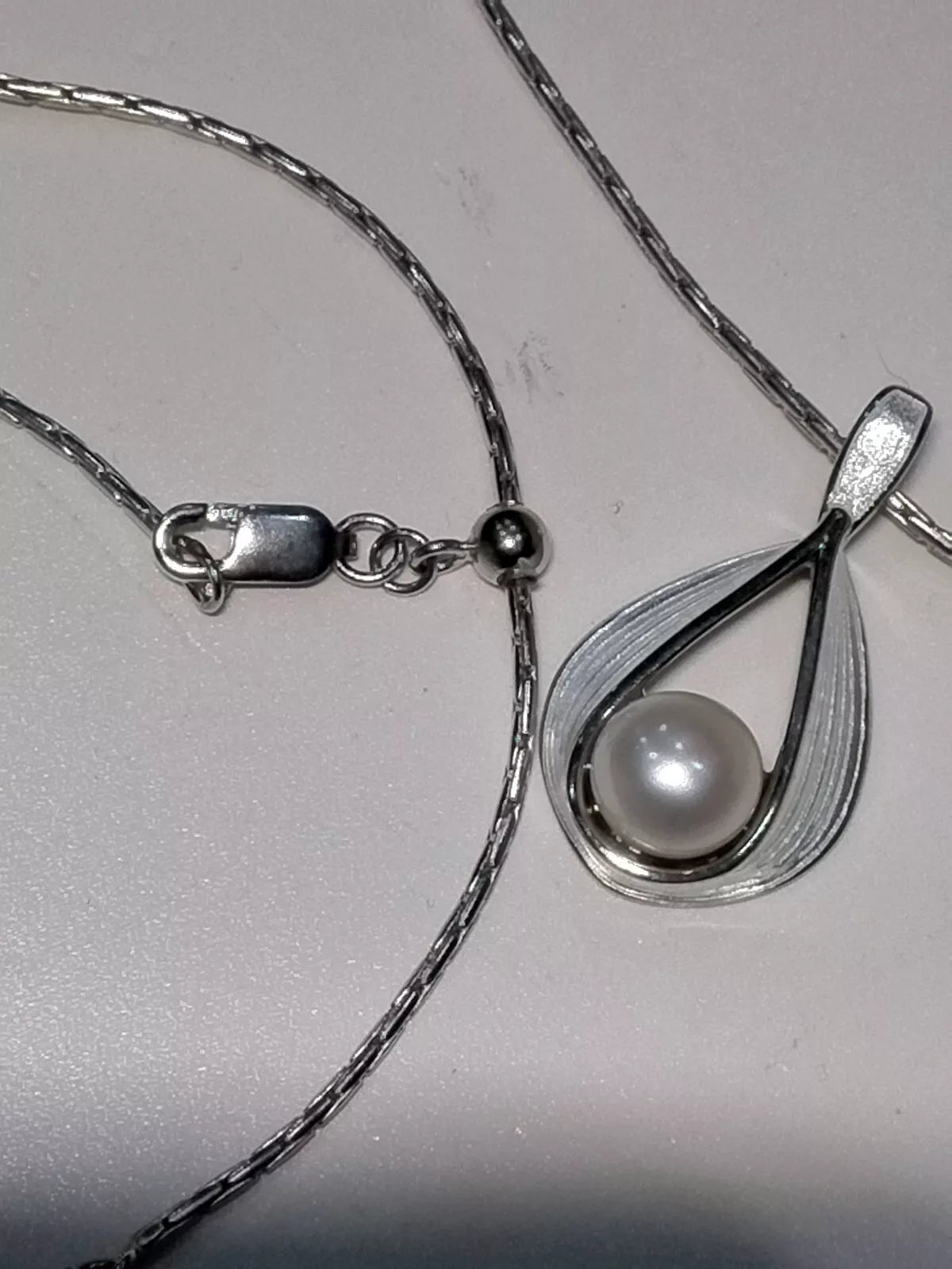 nicole barr teardrop white pearl ribbon style satin finish pendant necklace