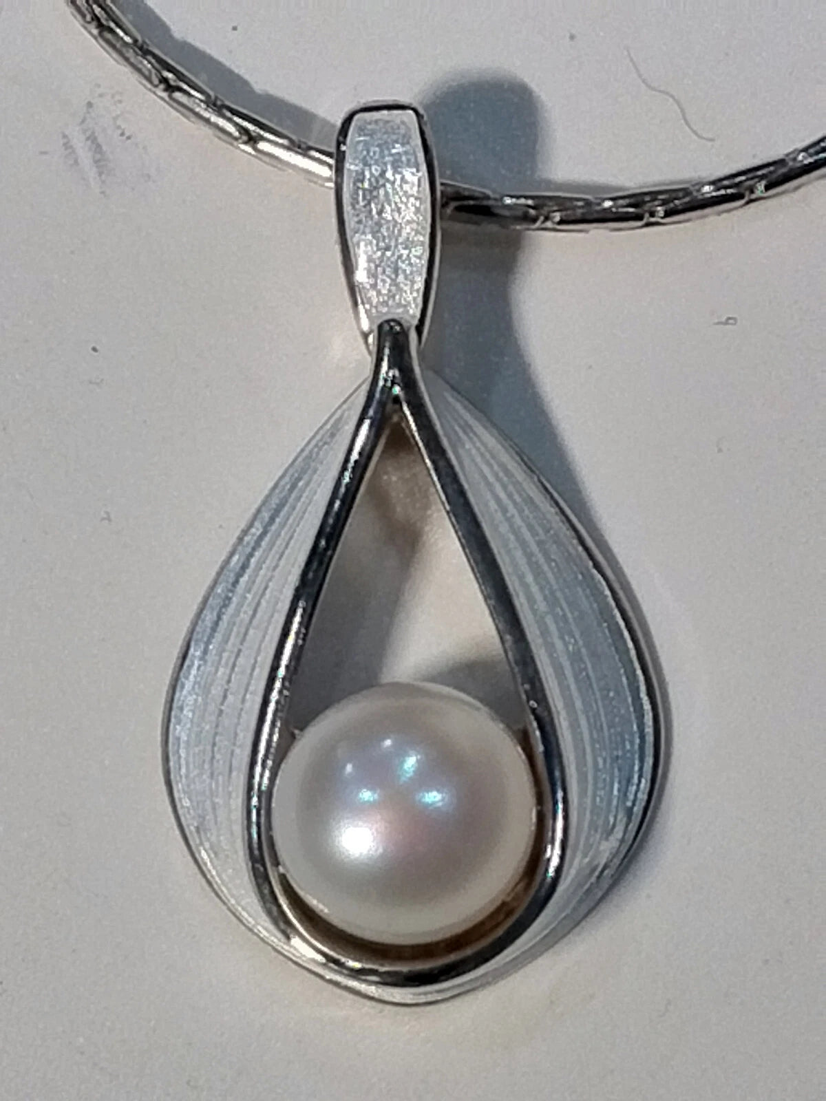 nicole barr teardrop white pearl ribbon style satin finish pendant necklace